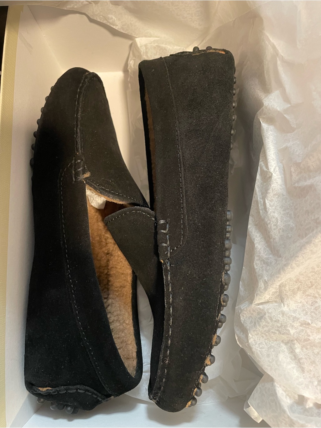 M Gemi The Feliz Shearling. Women's Black Suede Shearling-Lined Drivers